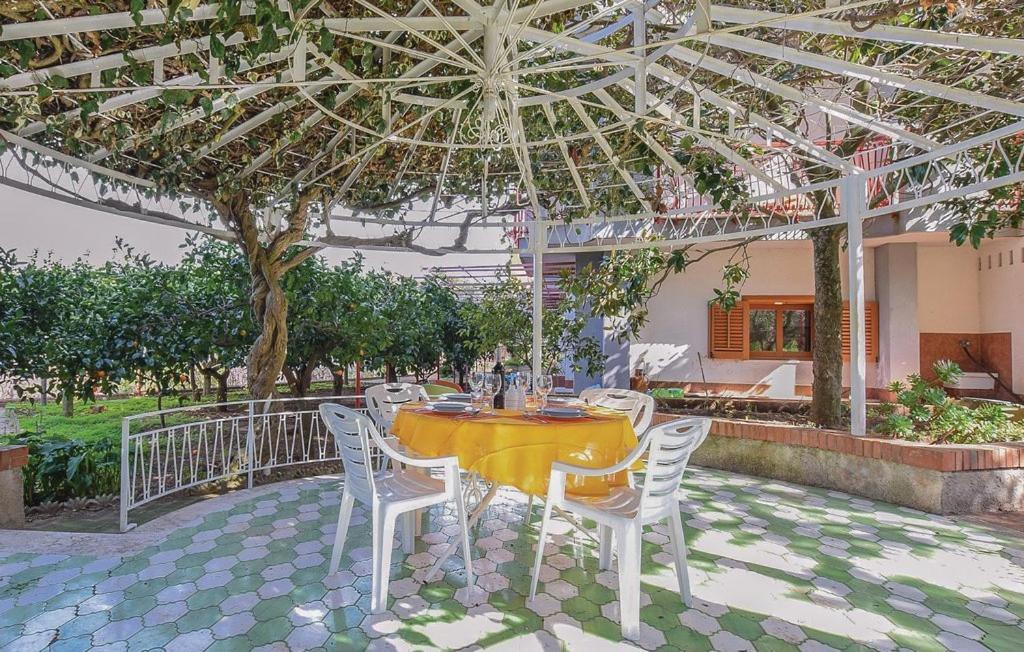 Holiday home Donna Melania House *